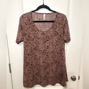 LulaRoe Dark Red/ Cream print perfect t Tshirt
